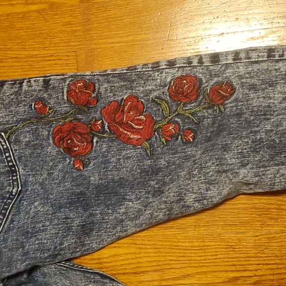 Rose Urban Outfitters Jeans - Picture 3 of 4